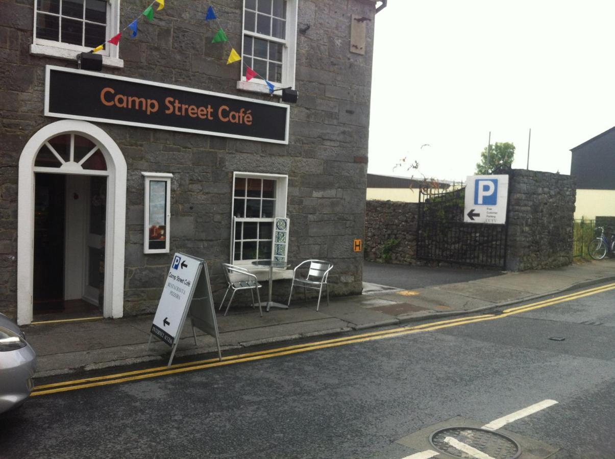 Room 2 Camp Street B&B & Self Catering Oughterard Eksteriør billede